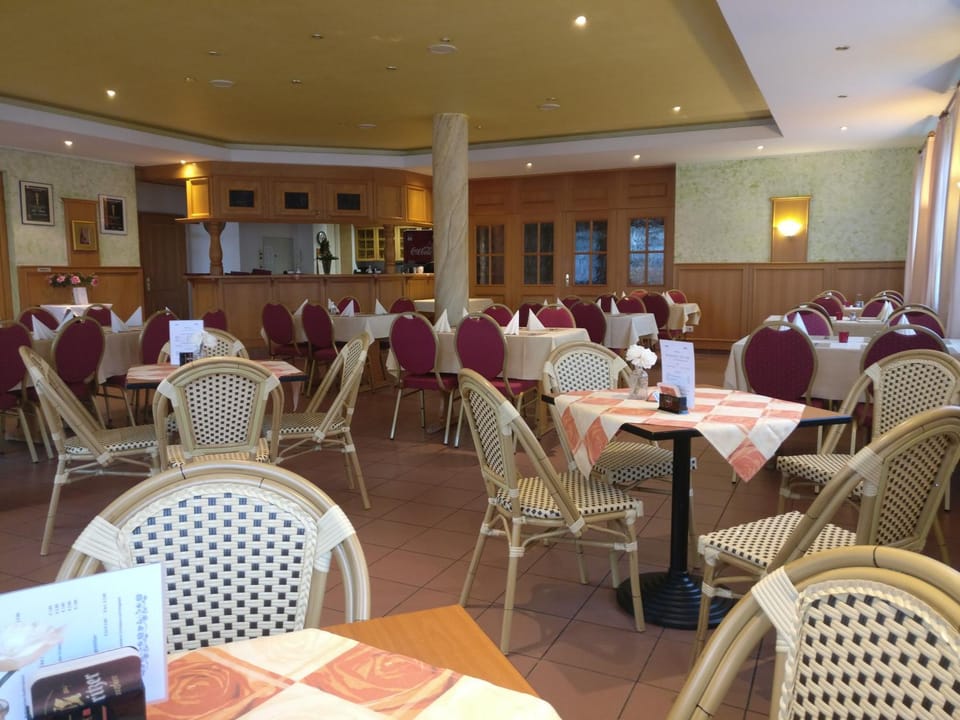 Restaurant/places to eat