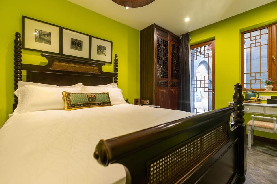 Bed, Photo of the whole room