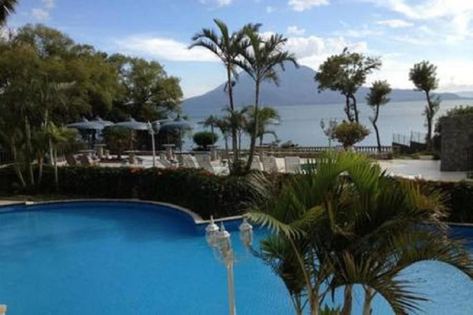 Swimming pool, Swimming pool