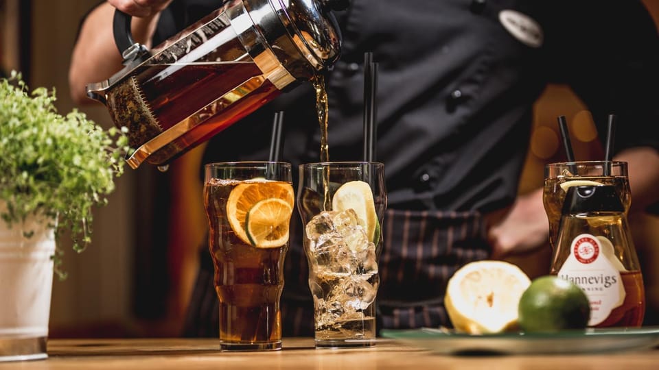 Restaurant/places to eat, Food and drinks