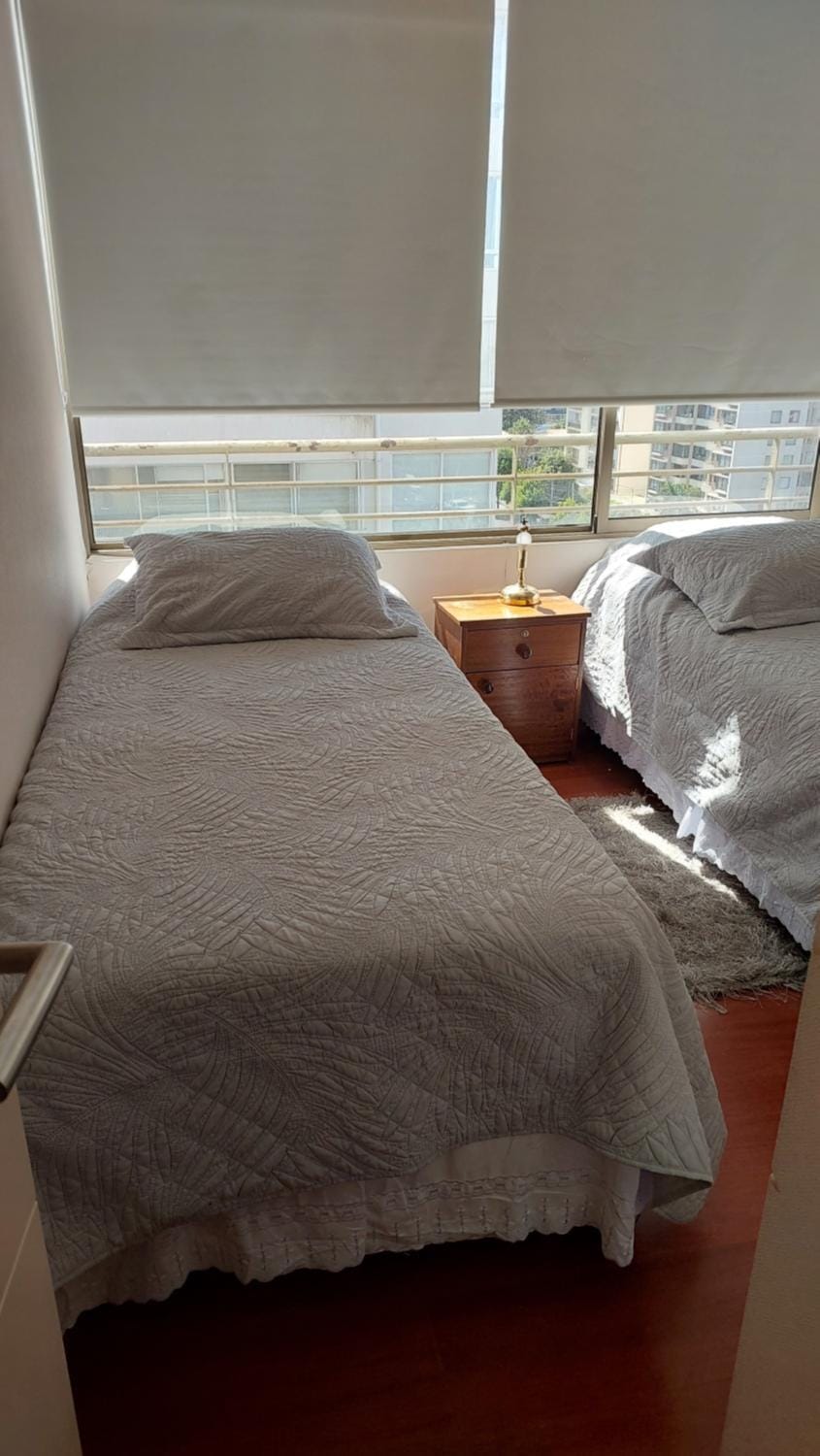 Photo of the whole room, Family, furniture, towels
