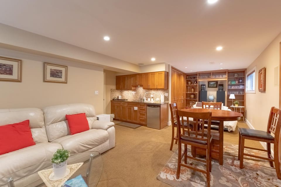 Living room, Bedroom