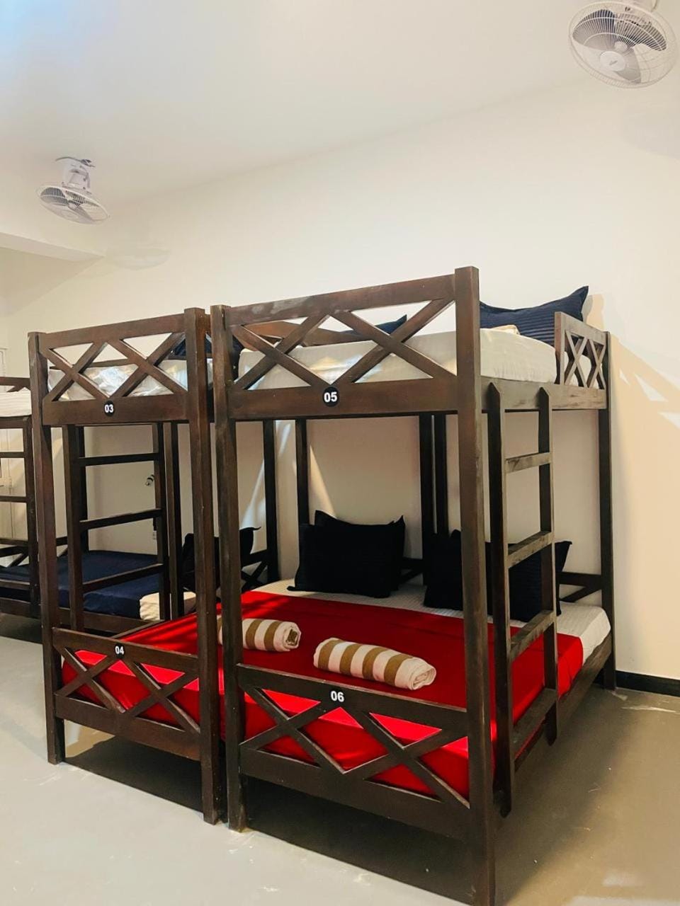 Bedroom, bunk bed