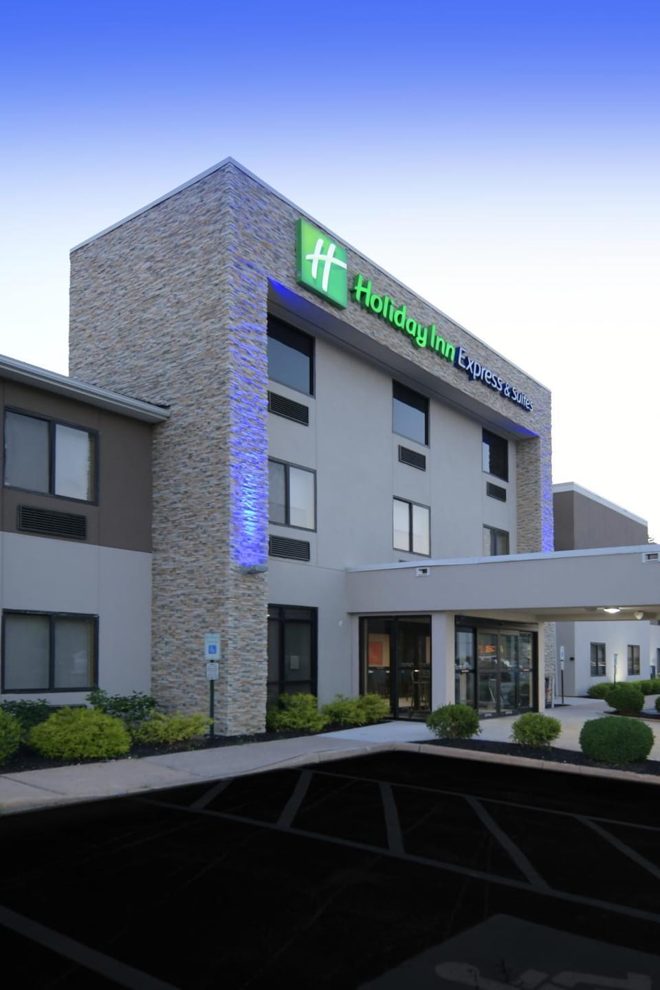 Property building, Facade/entrance, Property logo or sign