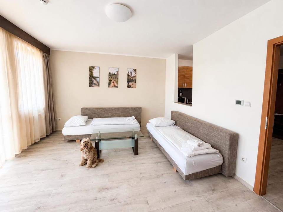 Bed, Living room