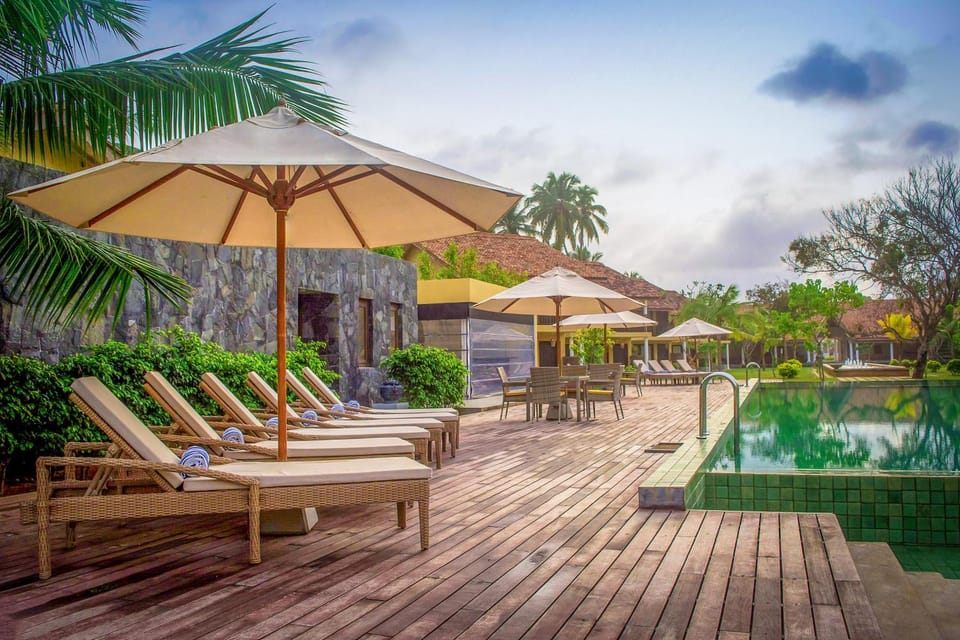 Patio, Swimming pool, Swimming pool