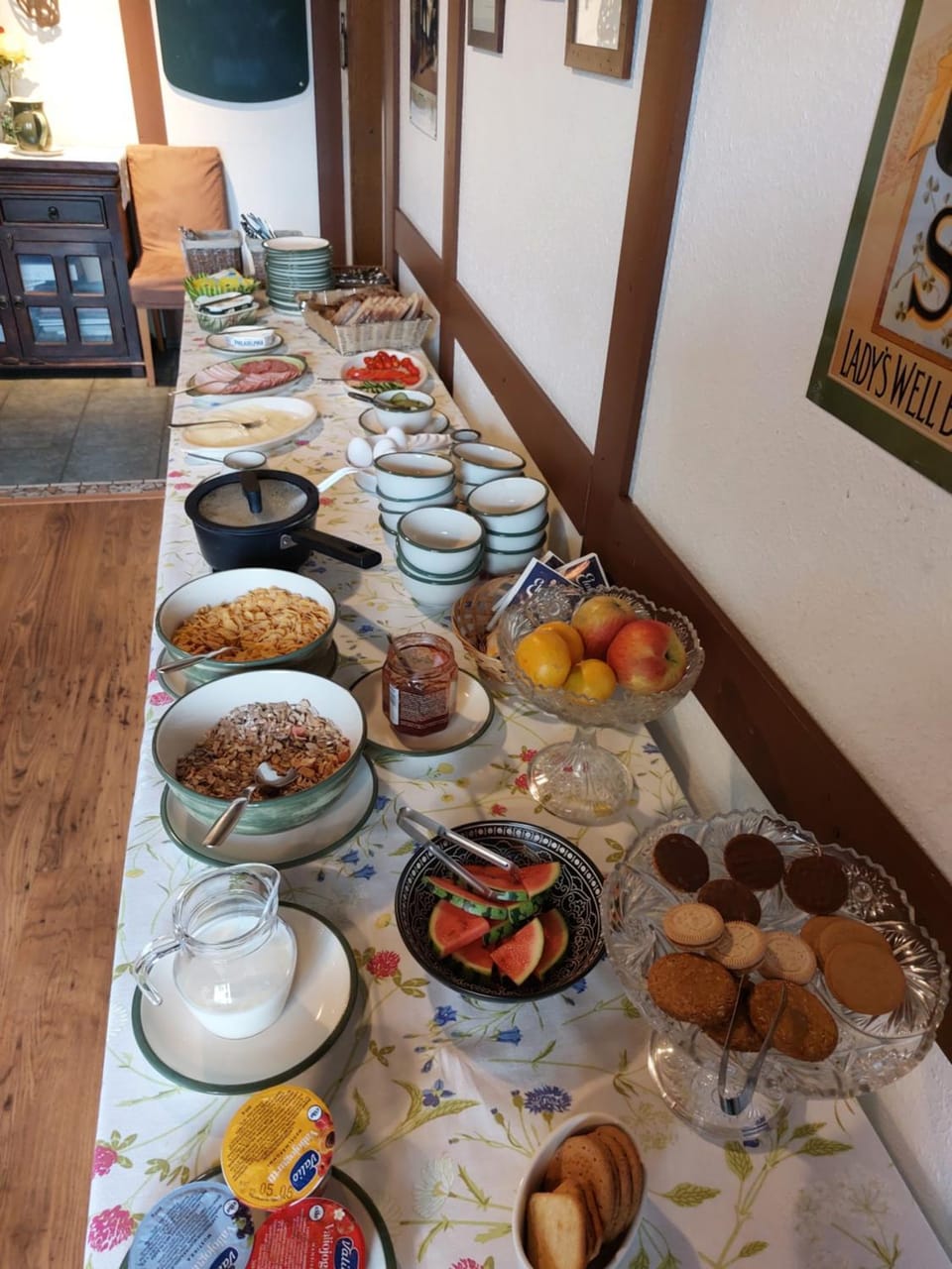 Breakfast, Buffet breakfast
