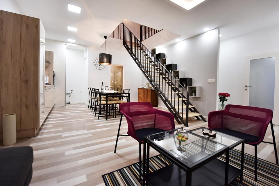 Living room, Seating area, Dining area