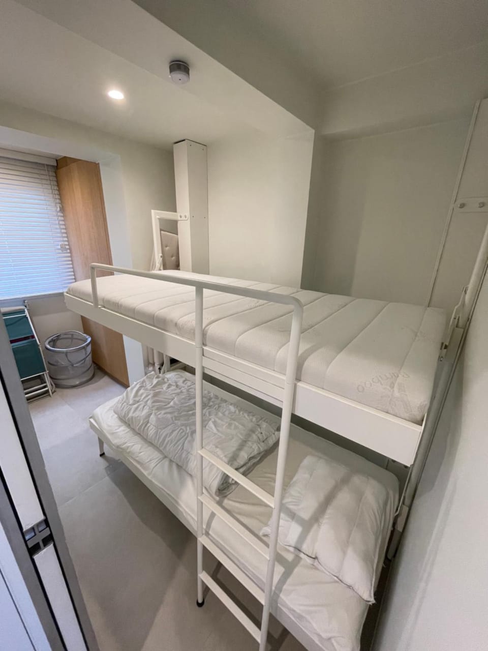 Bedroom, bunk bed