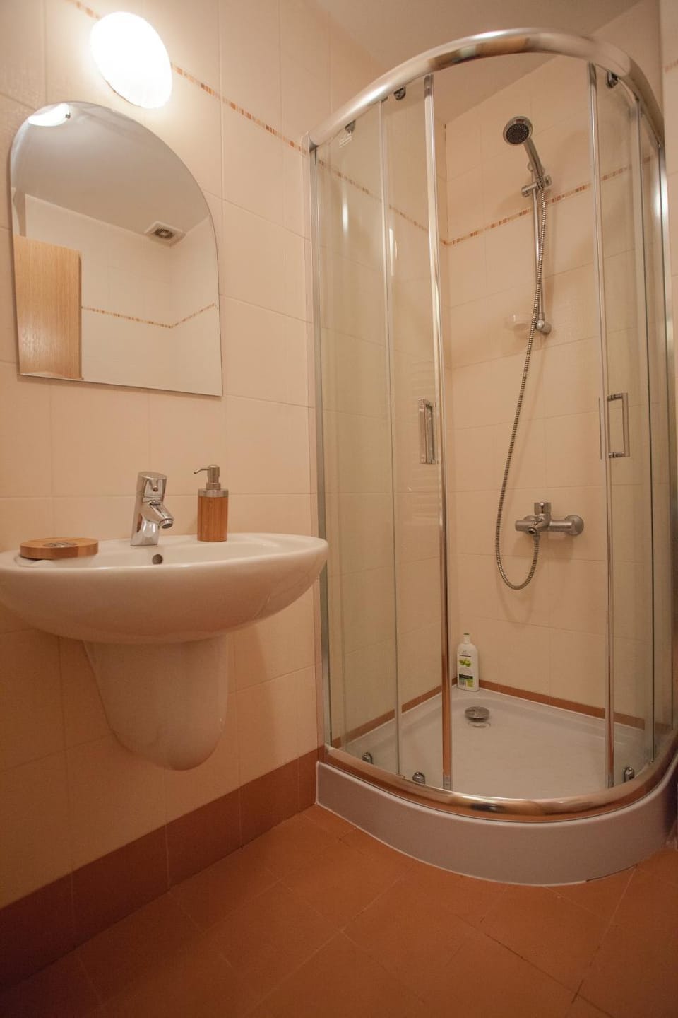 Shower, Toilet, Bathroom, bidet, towels