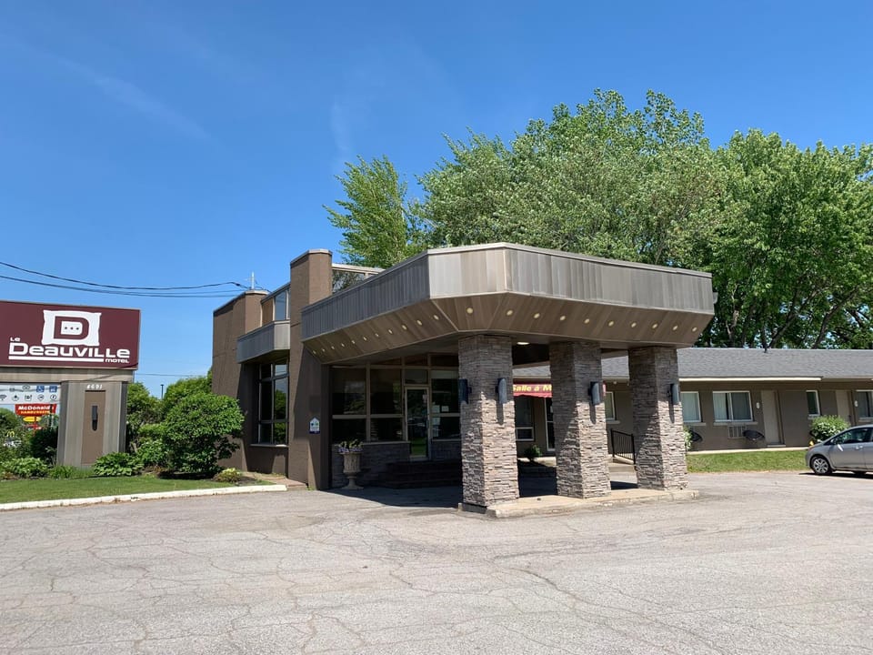 Property building, Location