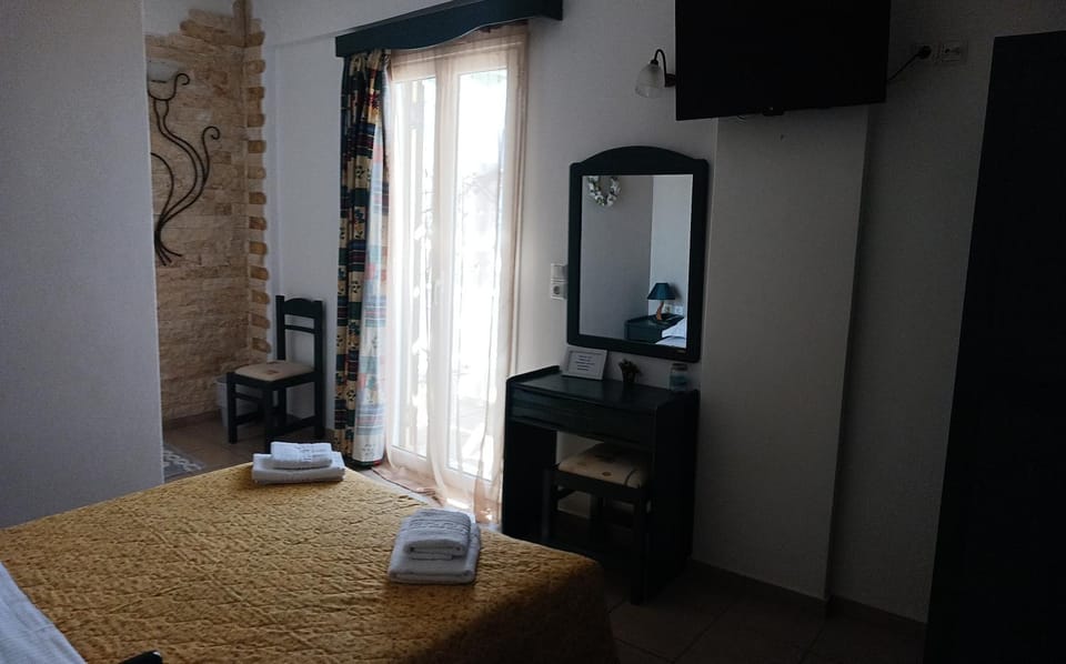 Πικροδάφνες Bed and Breakfast in Decentralized Administration of the Aegean