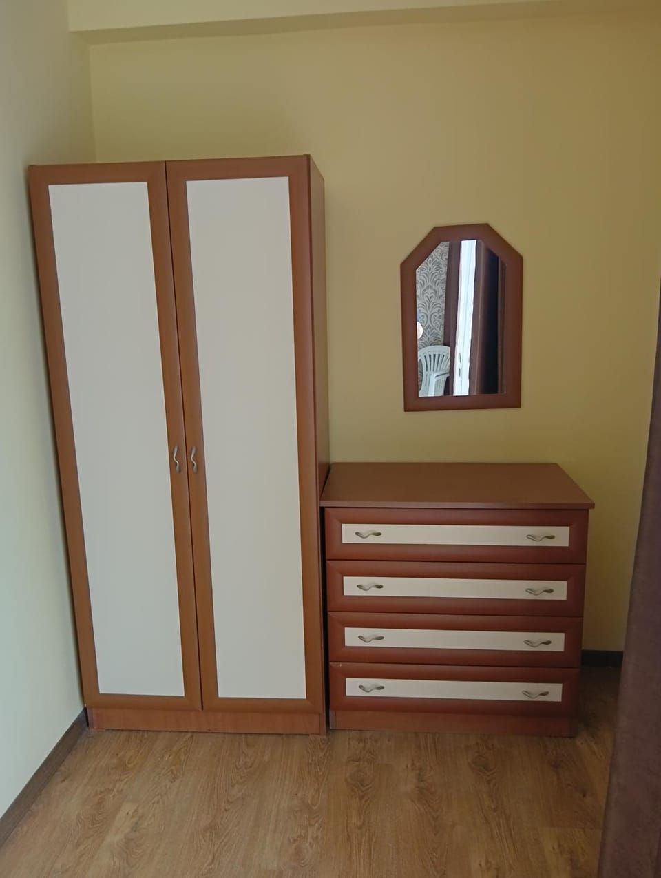 wardrobe
