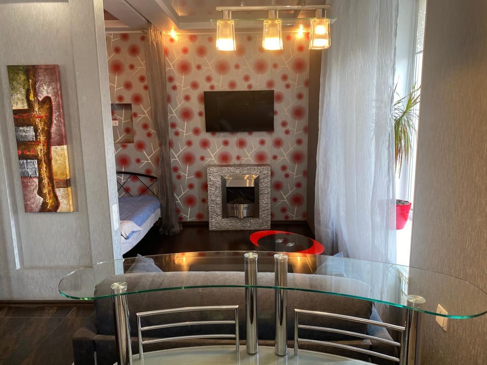 Modern luxury studio in the center of Kharkiv at Konstitutsii Square Apartment in Kharkiv