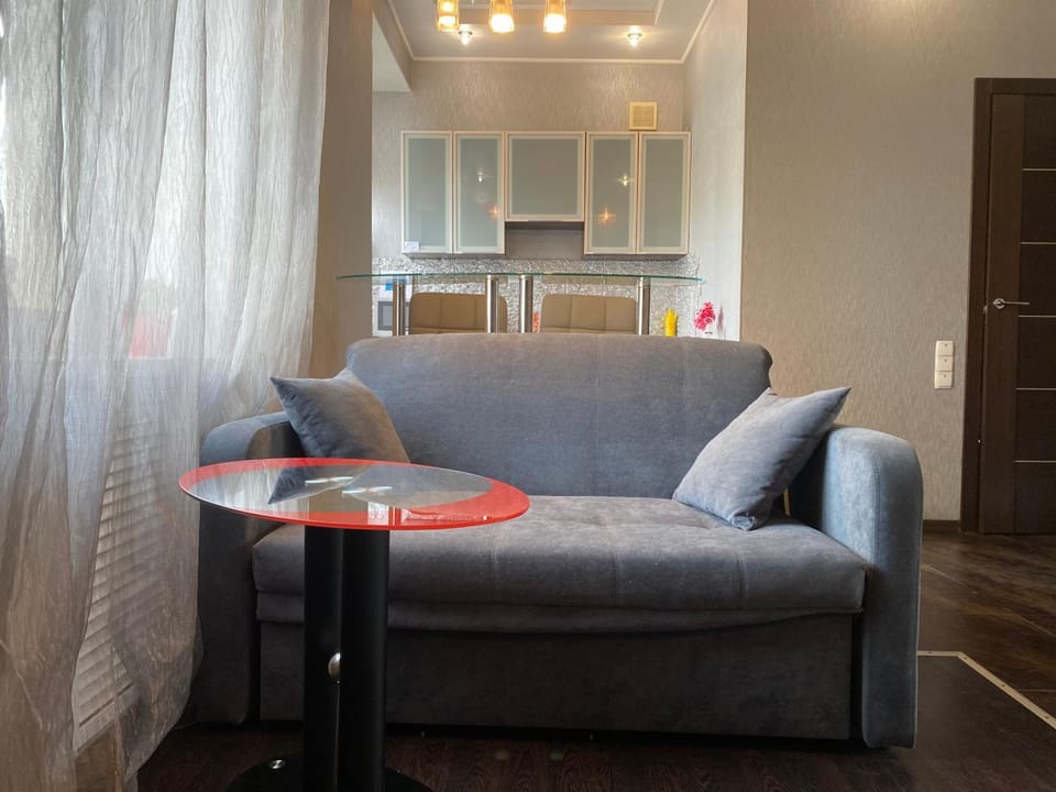 Modern luxury studio in the center of Kharkiv at Konstitutsii Square Apartment in Kharkiv