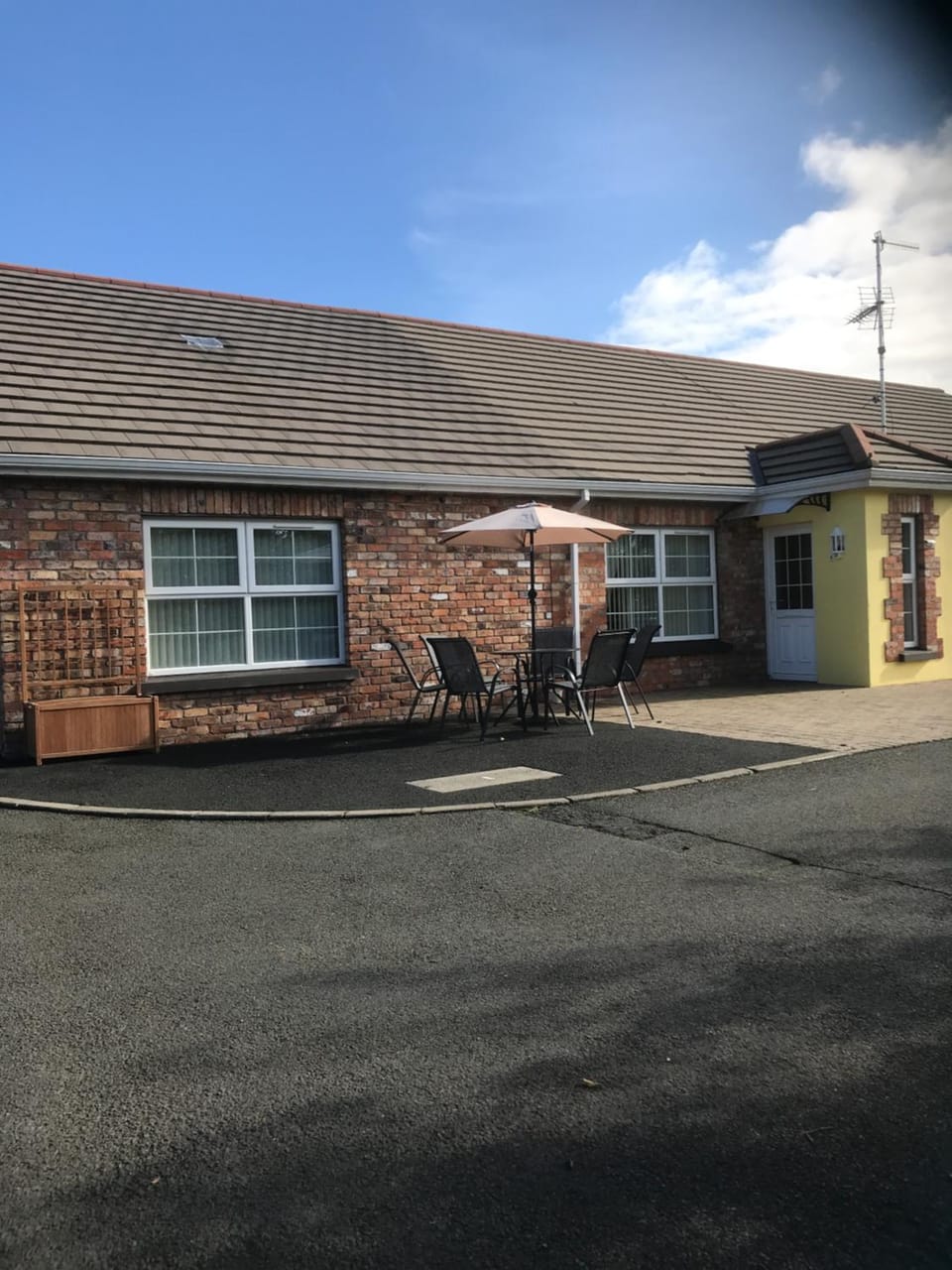 Property building, Facade/entrance