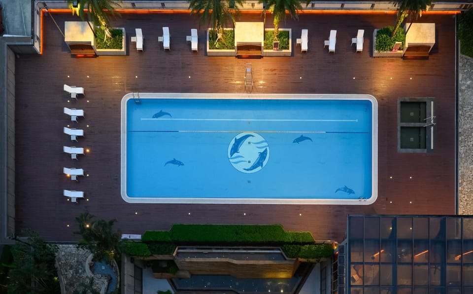 Pool view, Swimming pool