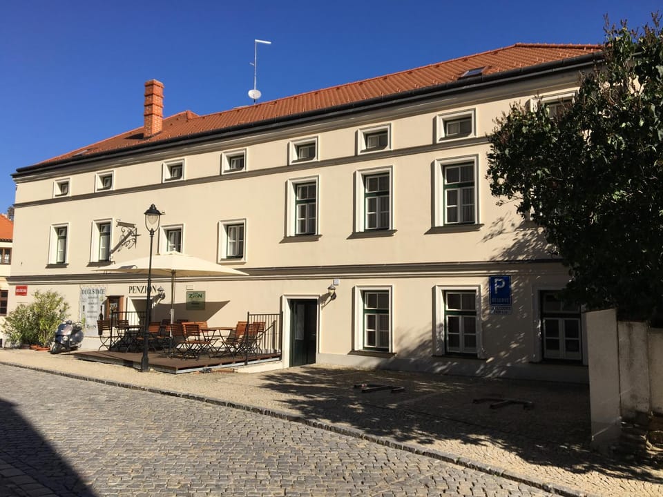 Property building, Day