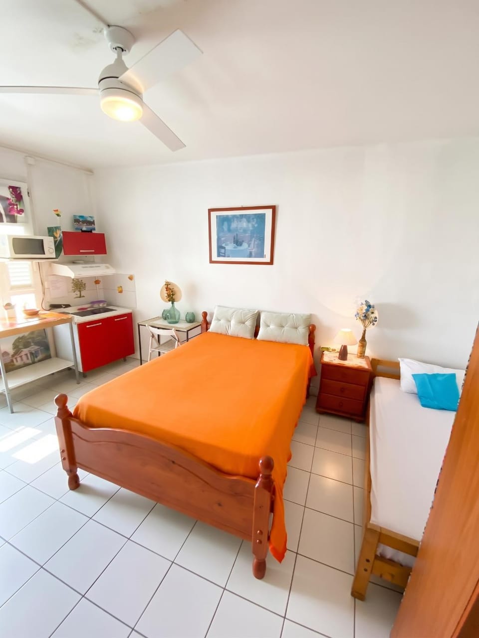 Photo of the whole room