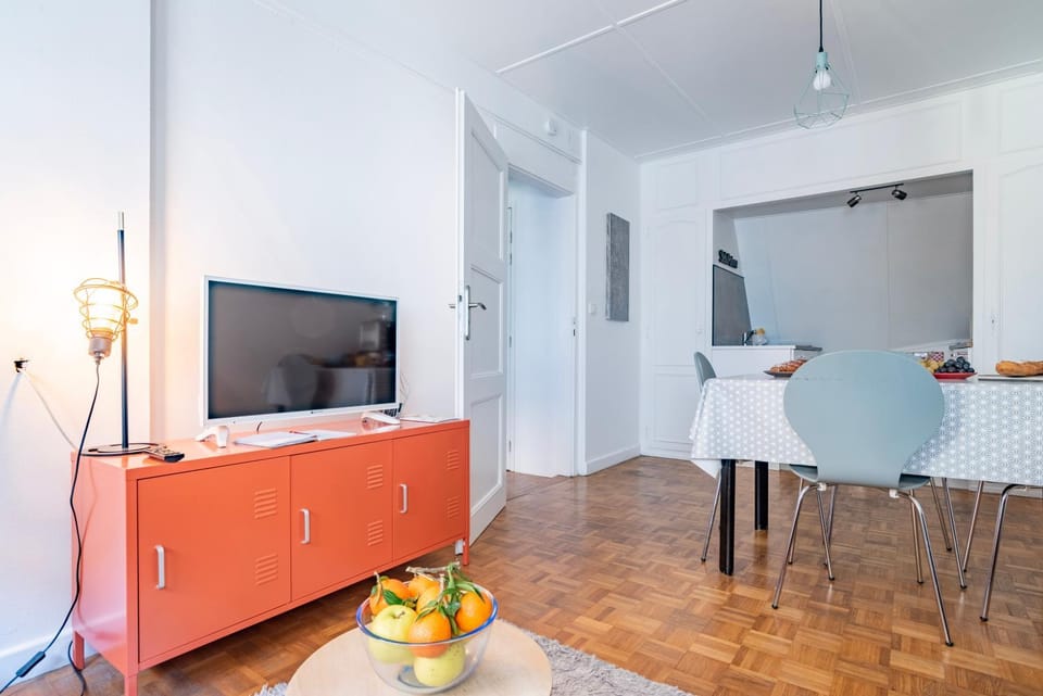 Communal lounge/ TV room, Living room, Seating area, Dining area