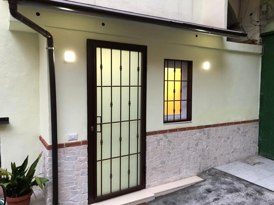 Property building, Facade/entrance