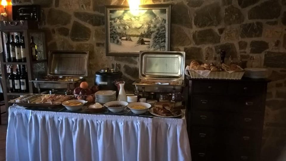 Continental breakfast, Buffet breakfast