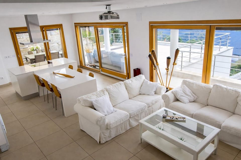 Communal lounge/ TV room, Living room