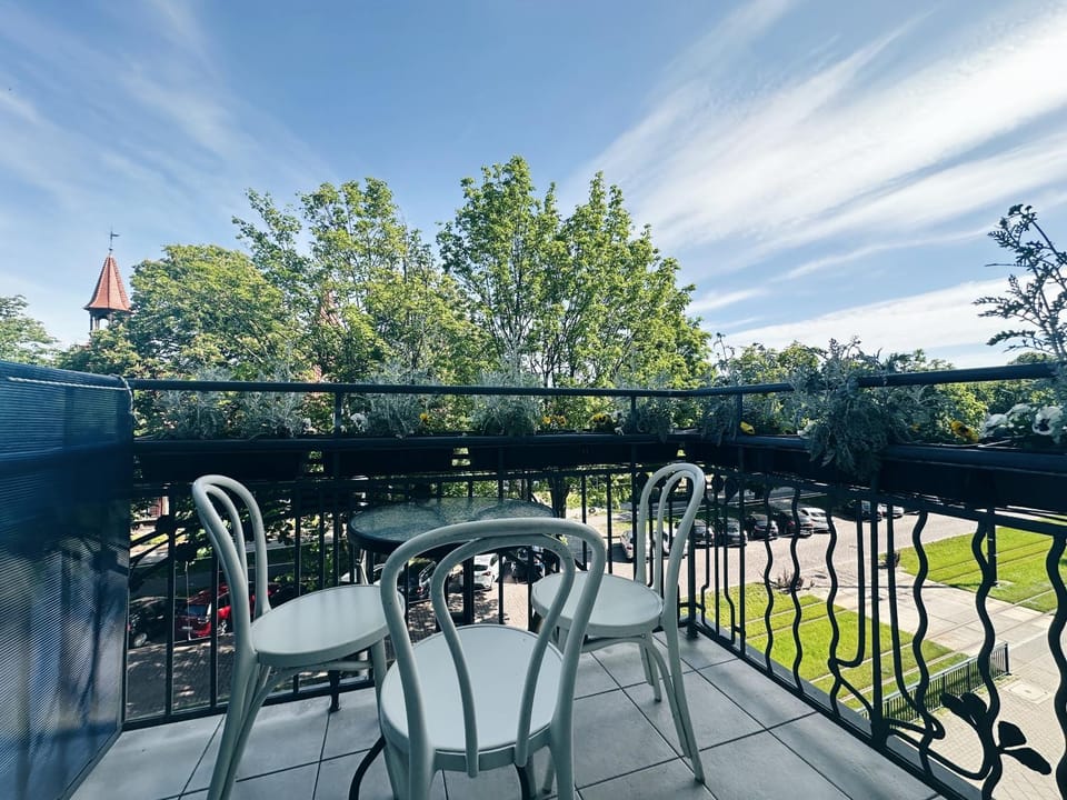 View (from property/room), Balcony/Terrace, City view