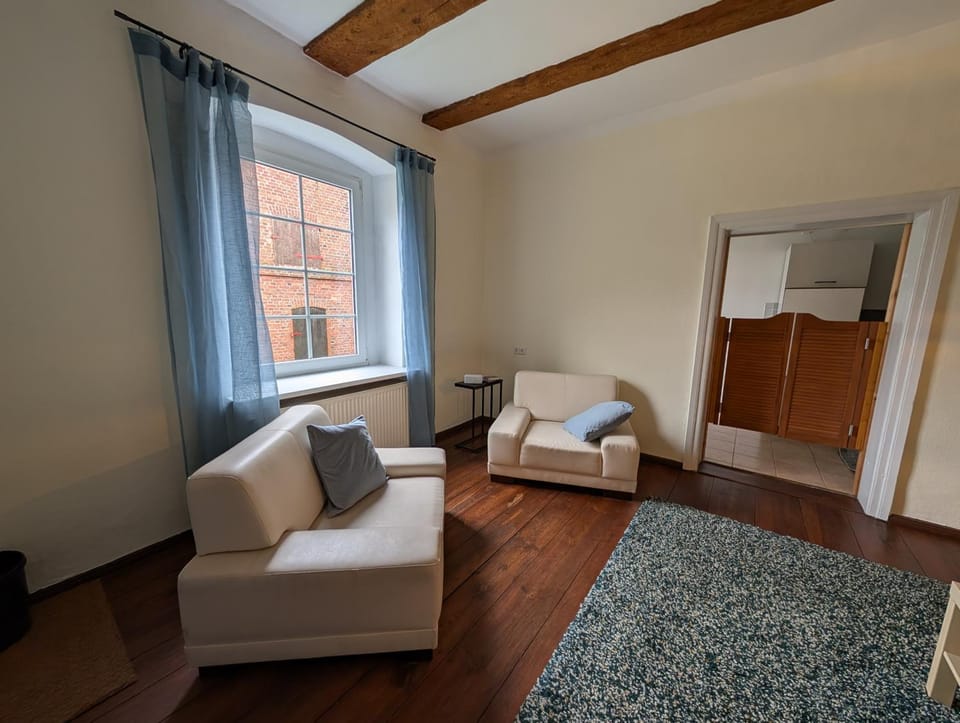 Living room, Photo of the whole room