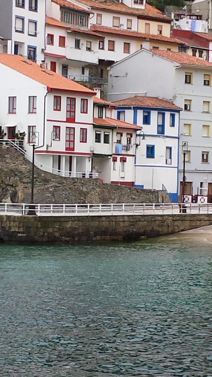 Casina del Puerto House in Cudillero