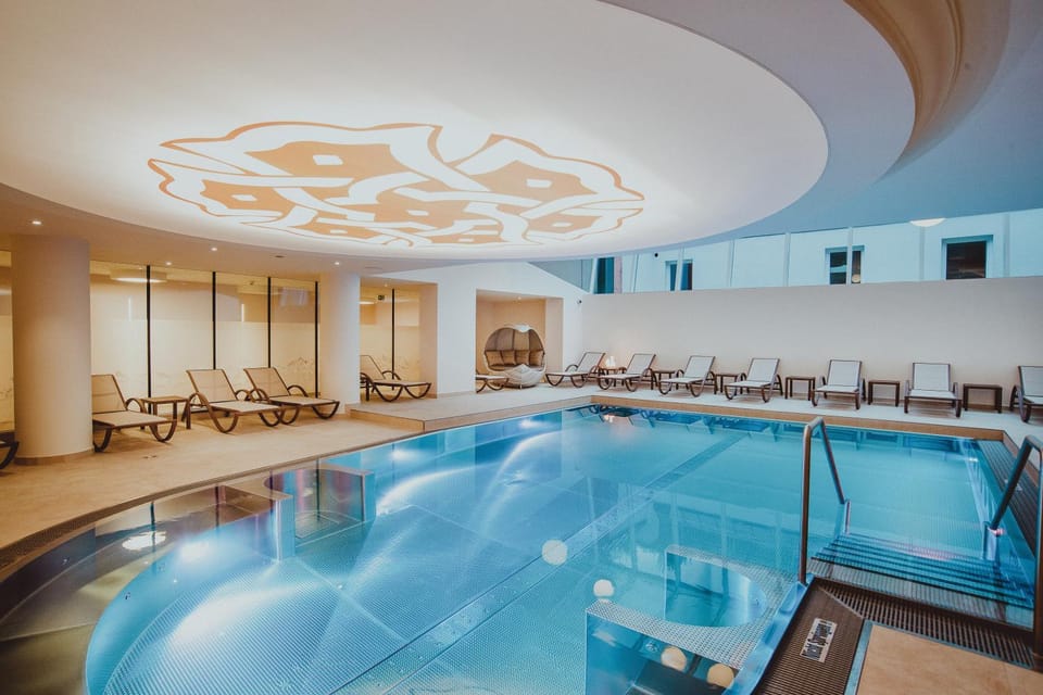 Pool view, Swimming pool