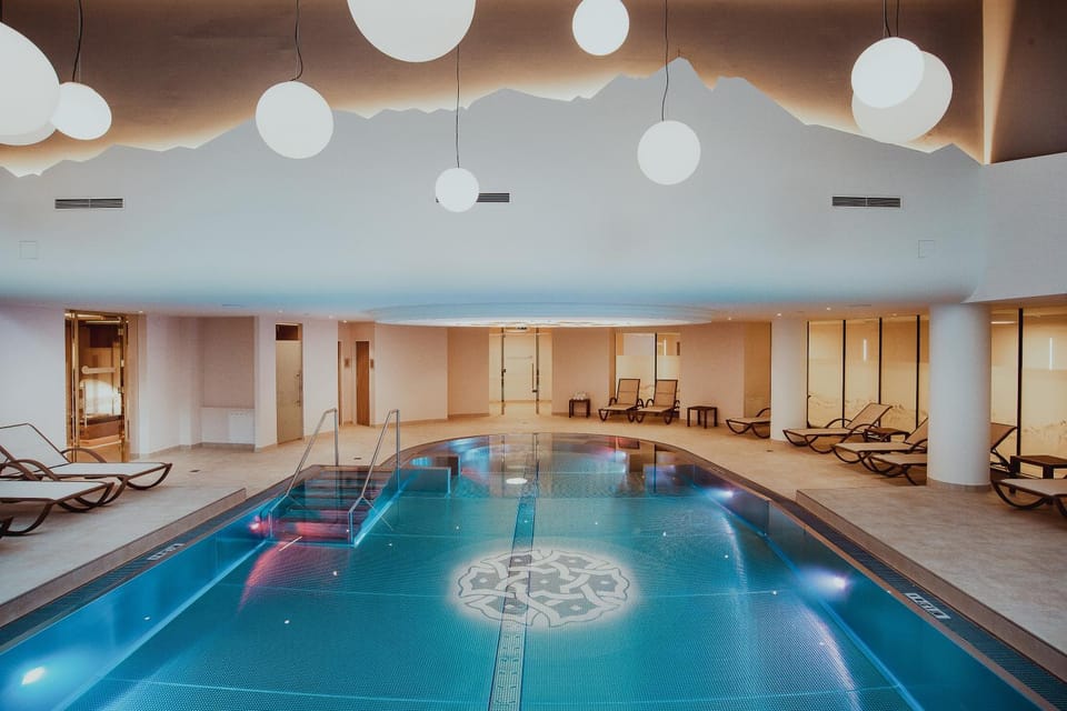 Pool view, Swimming pool