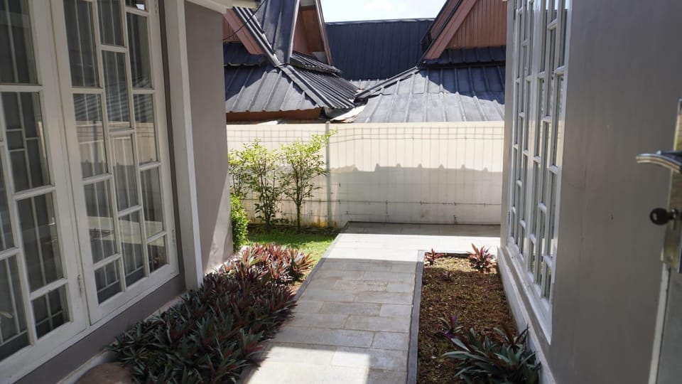Diyar Villas Puncak M3/8 Villa in West Java