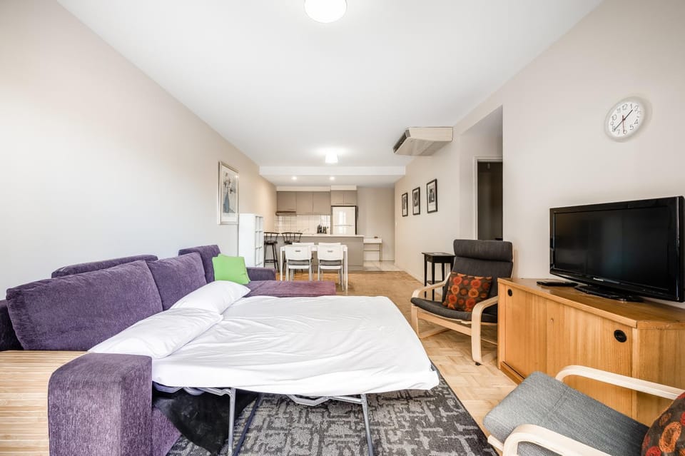 Bed, Living room