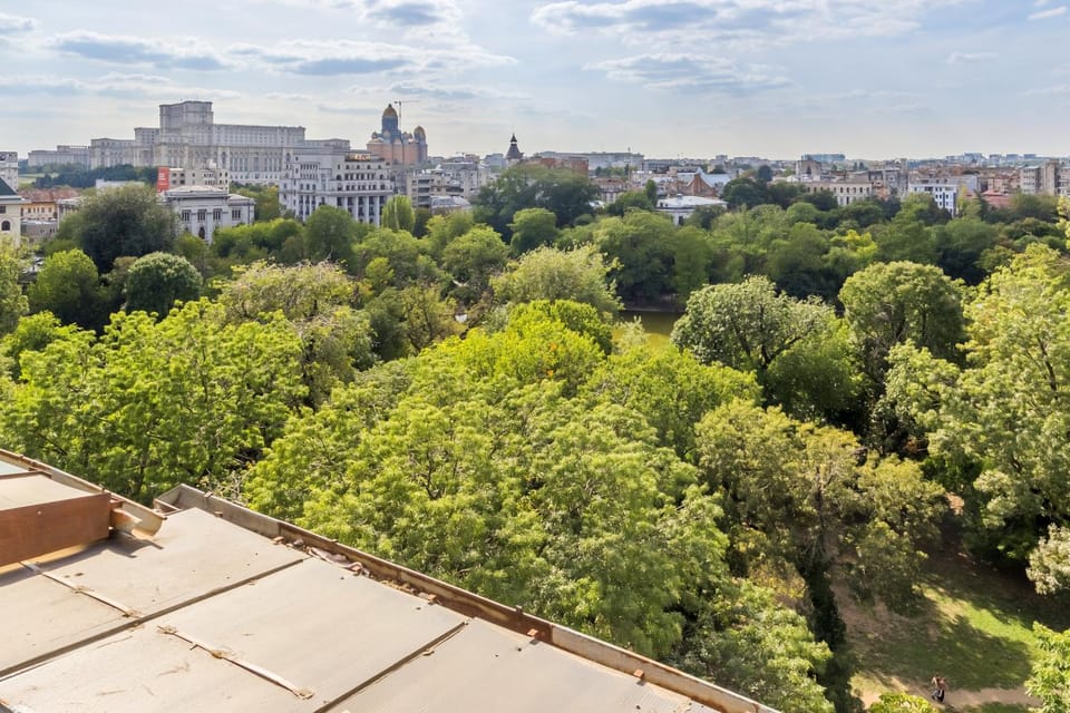 Property building, View (from property/room), View (from property/room), City view, City view, Garden view, Garden view, Lake view, Lake view, Landmark view, Landmark view, Street view, Street view, Quiet street view