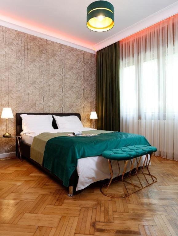 Bed, Bedroom