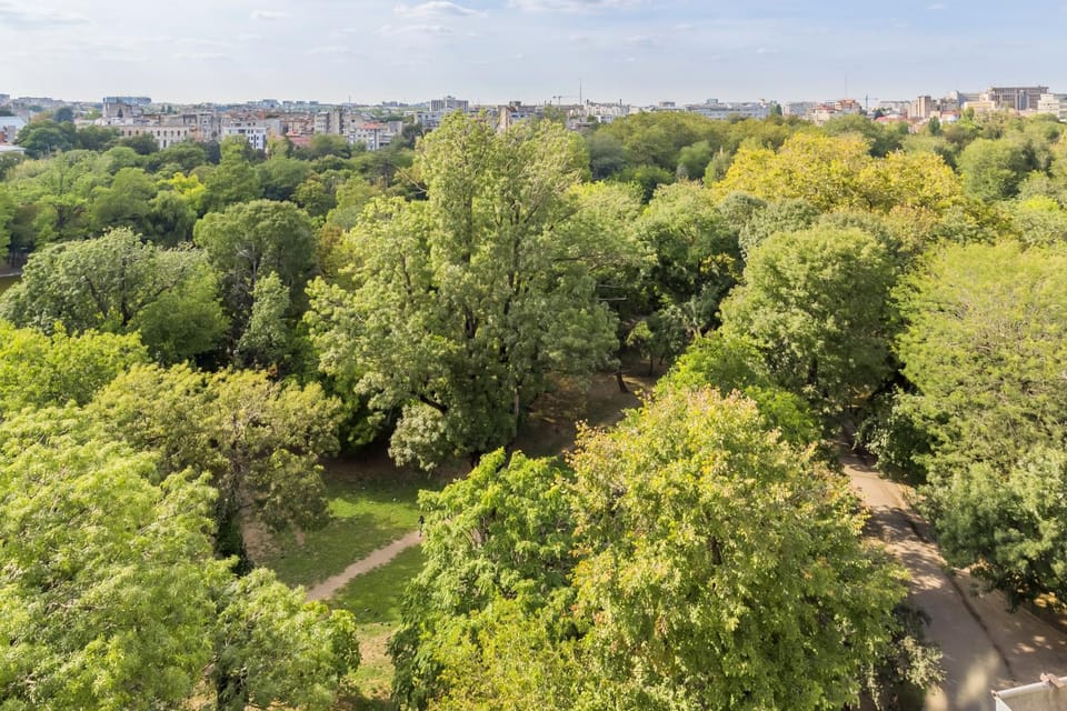 Property building, Patio, Garden, View (from property/room), View (from property/room), City view, City view, Garden view, Garden view, Lake view, Lake view, Landmark view, Landmark view, Street view, Quiet street view