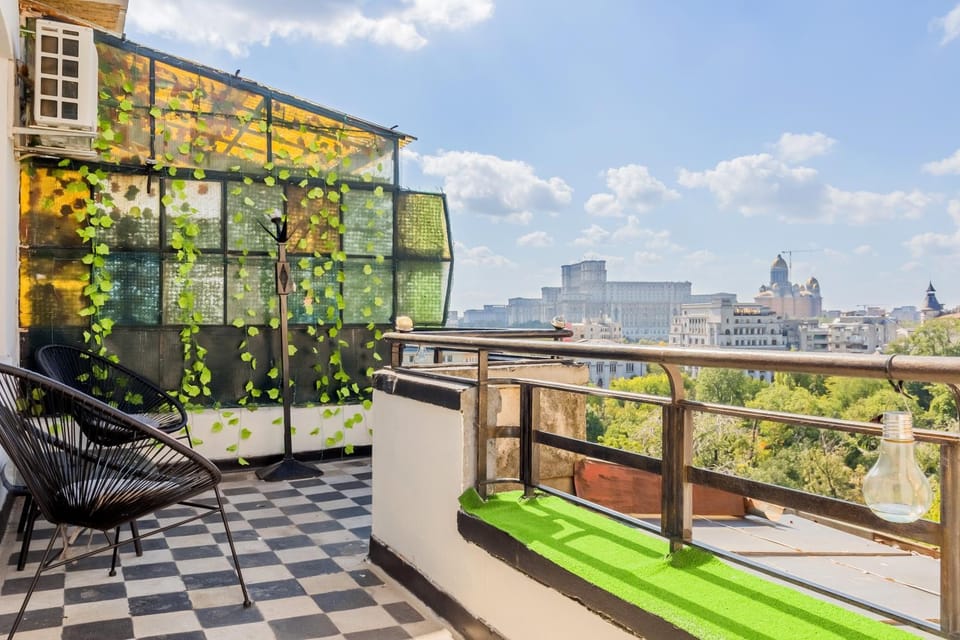 Property building, Activities, View (from property/room), View (from property/room), City view, City view, Garden view, Garden view, Lake view, Lake view, Landmark view, Landmark view, Street view, Street view, Quiet street view, VIP, VIP