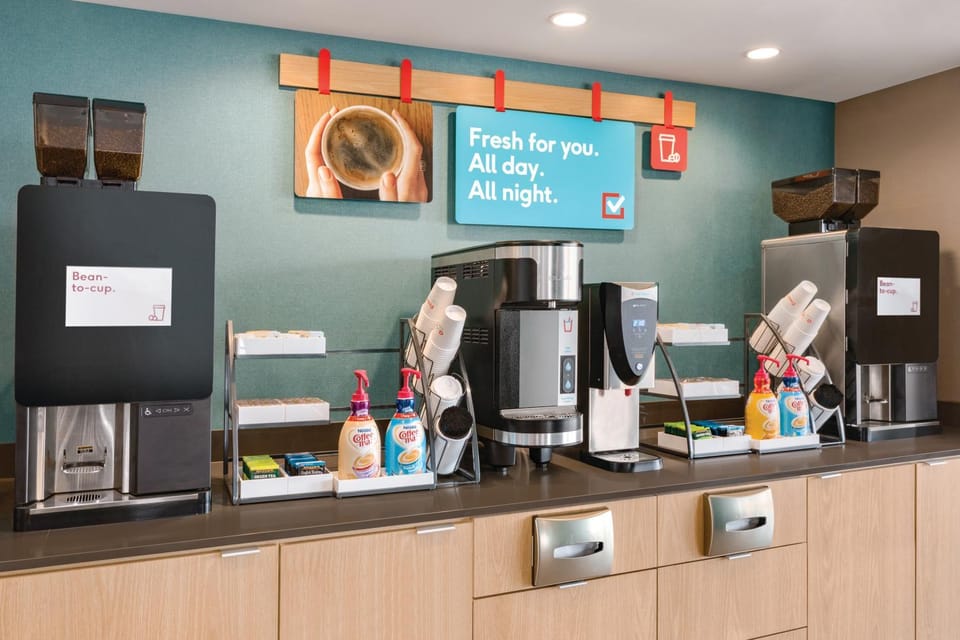 Lobby or reception, Food and drinks