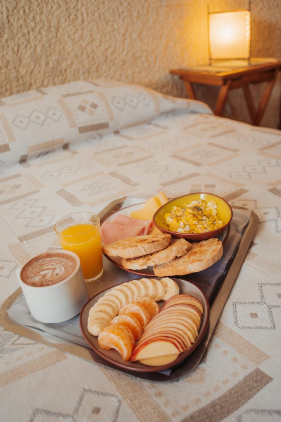 Bedroom, Breakfast