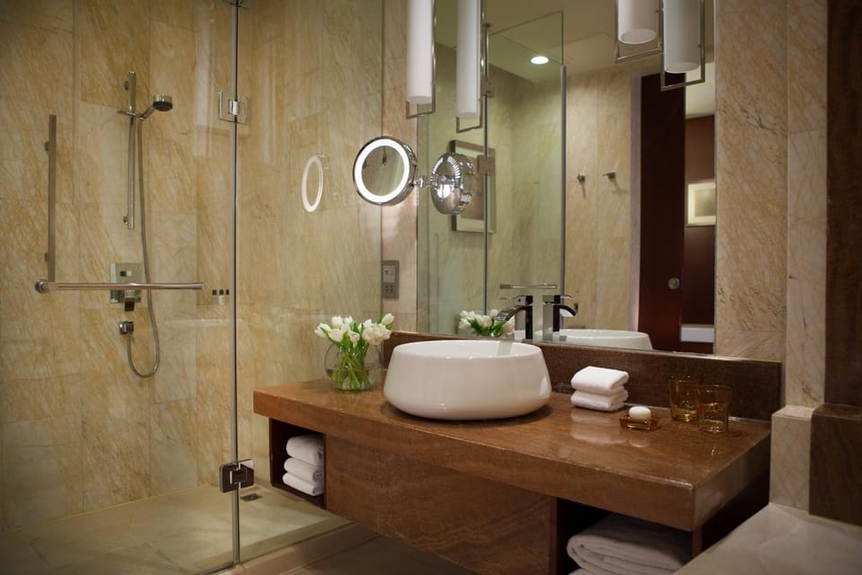 Shower, Bathroom, towels