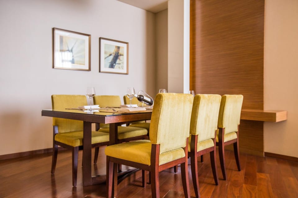 Dining area, Dining area