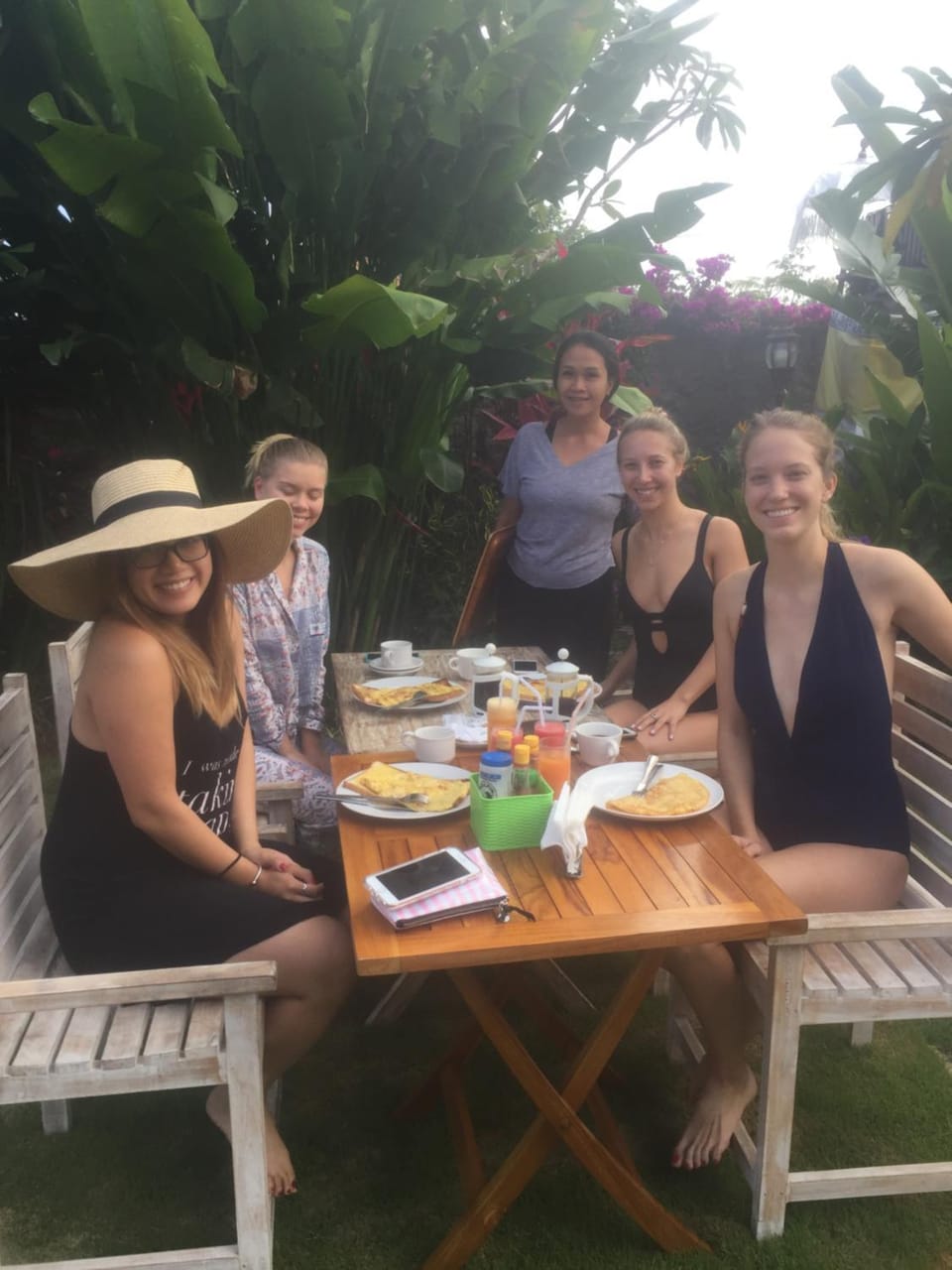 People, Food and drinks, Garden view, group of guests