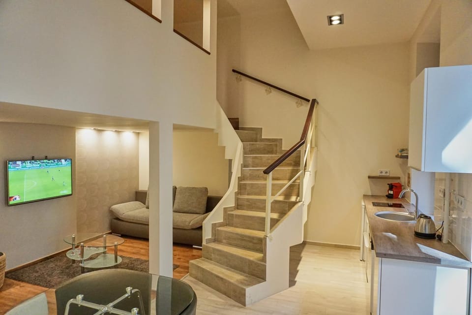 Kitchen or kitchenette, Living room