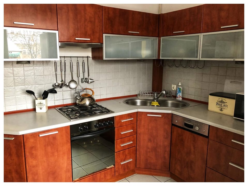 Communal kitchen, Area and facilities