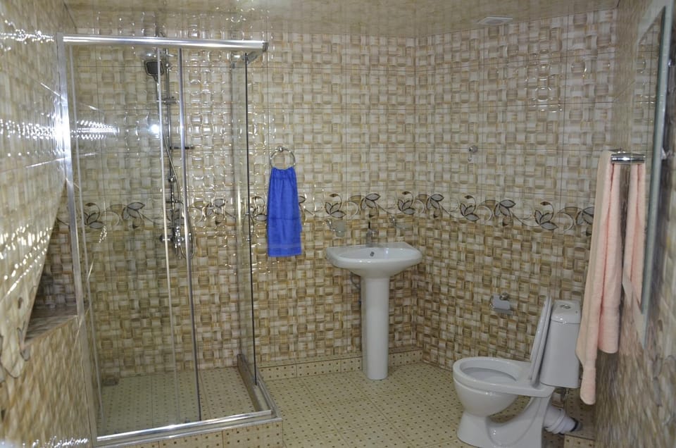 Shower, Toilet, Bathroom