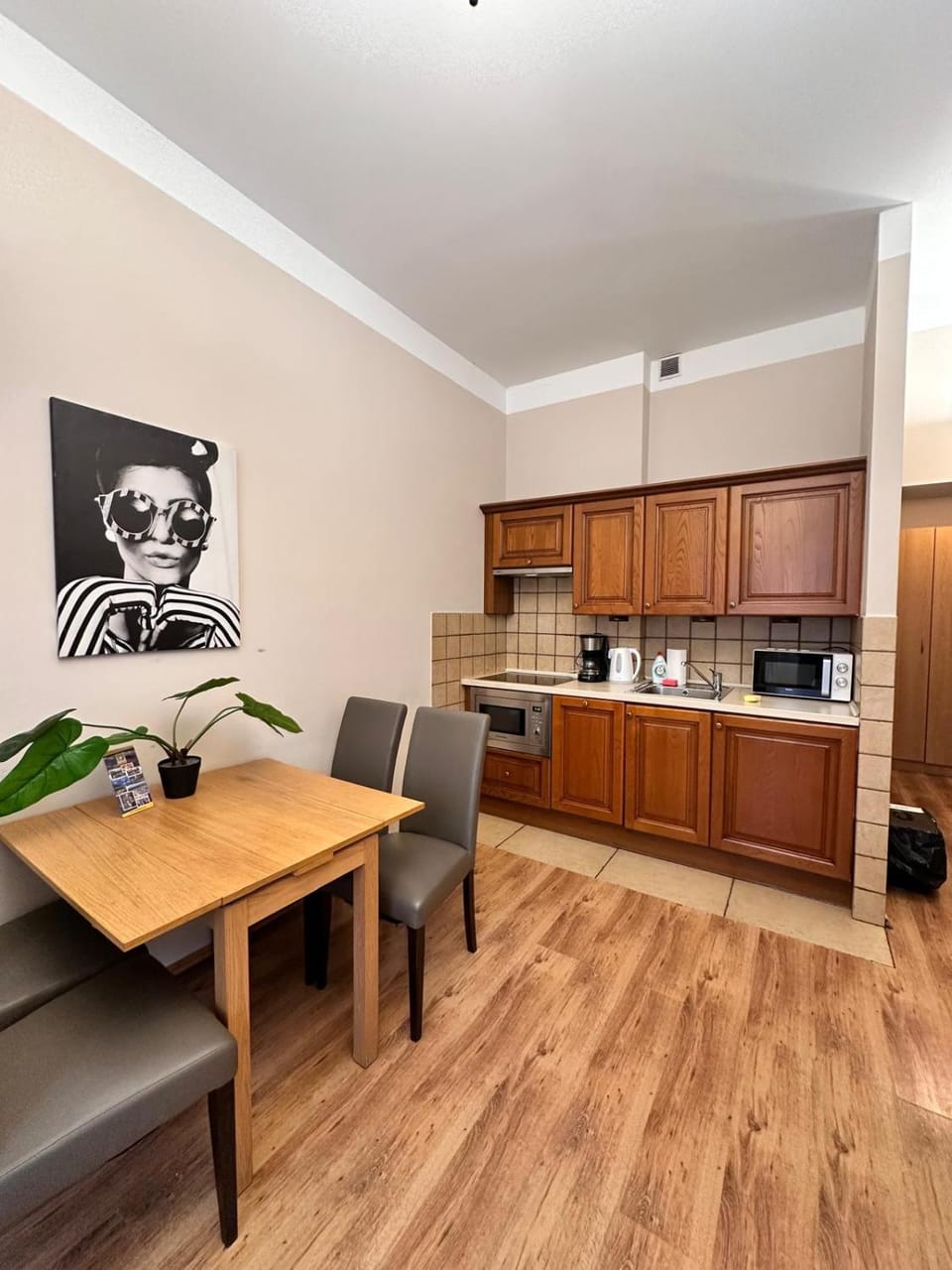 Kitchen or kitchenette, Dining area, dishwasher, microwave, toaster