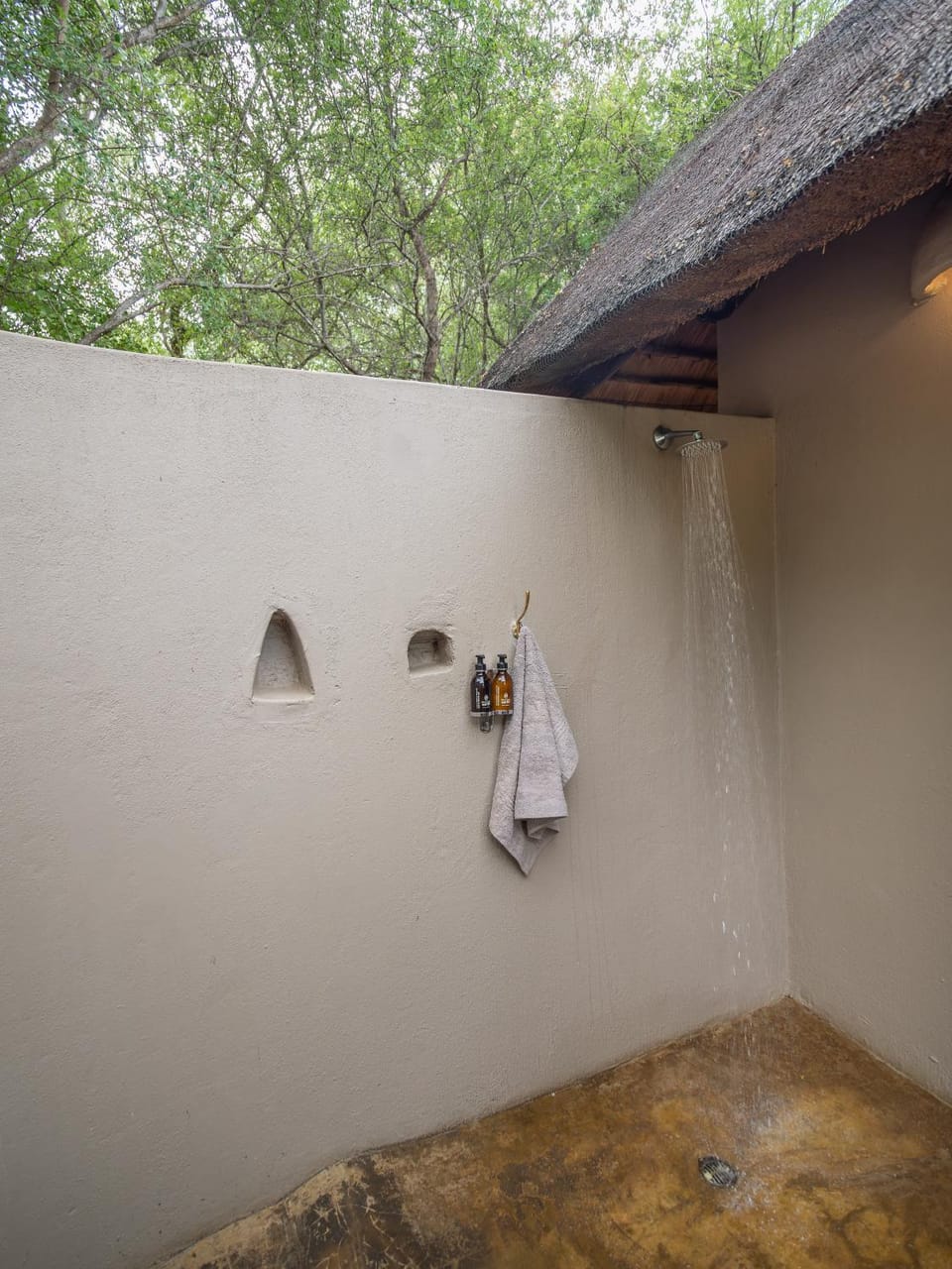 Day, towels