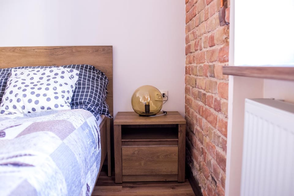 Bedroom, bunk bed