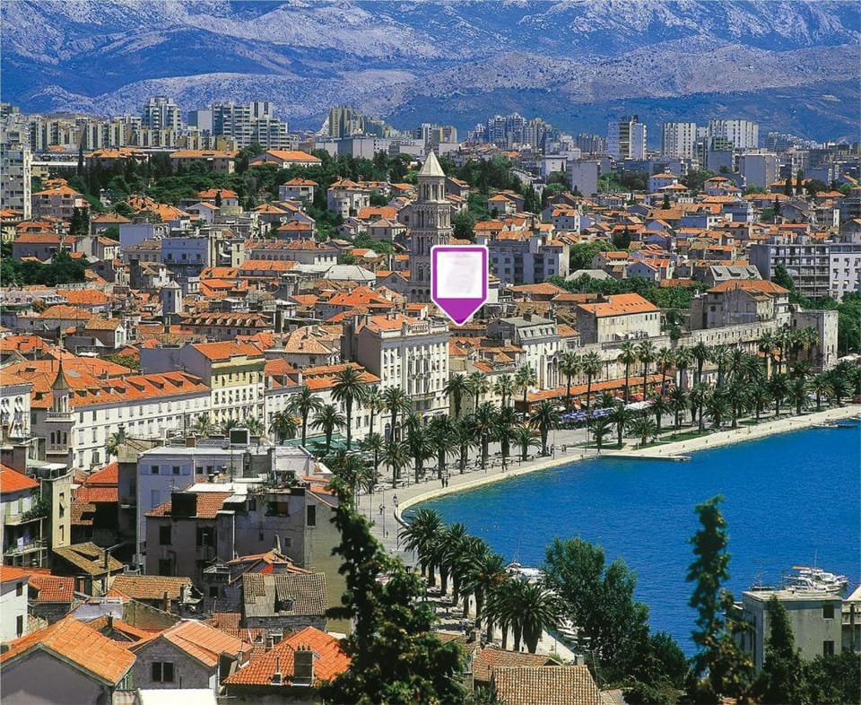 City view, Sea view